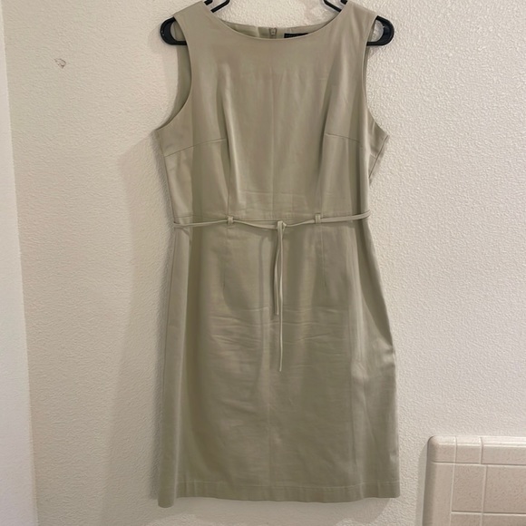 Gap sleeveless dress, size 8, khaki, knee length - Picture 1 of 4